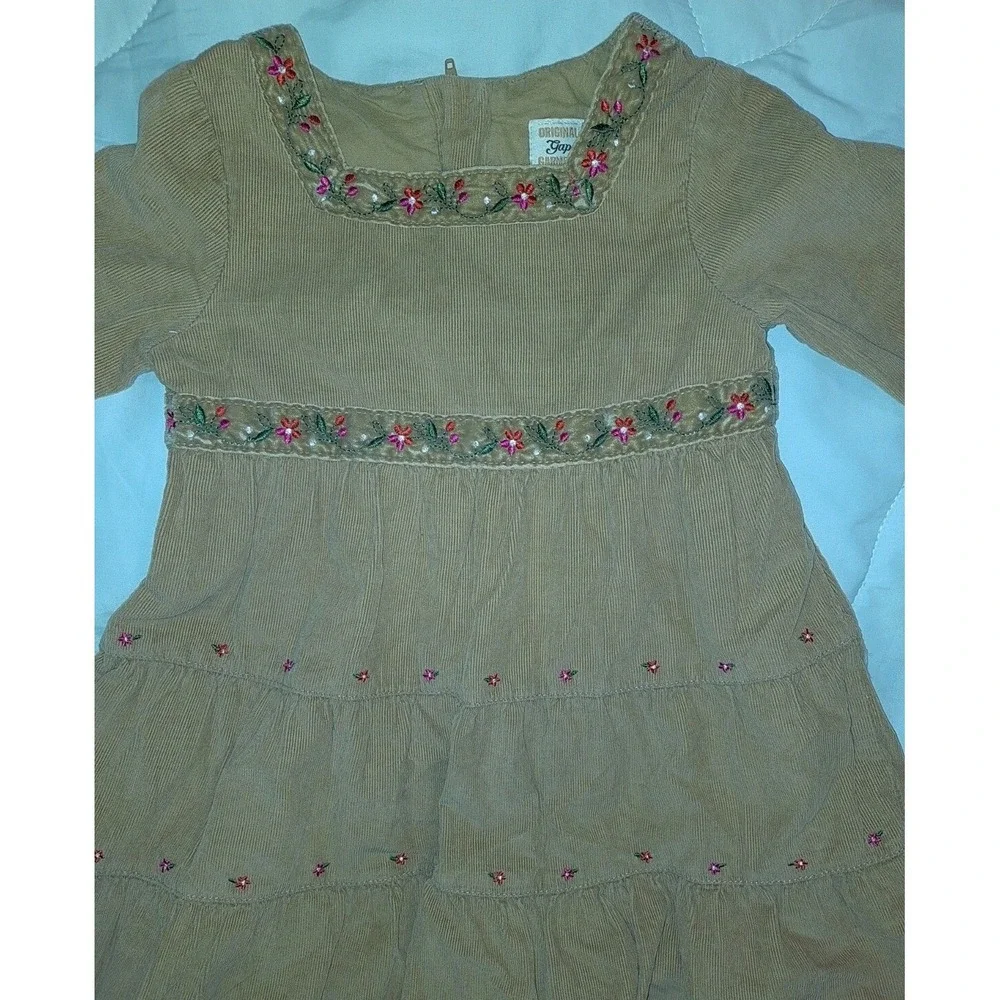 💜🩷Gils Dress Original‎ Gap Garment Embroidery Flowers Size 2Y🩷❤️